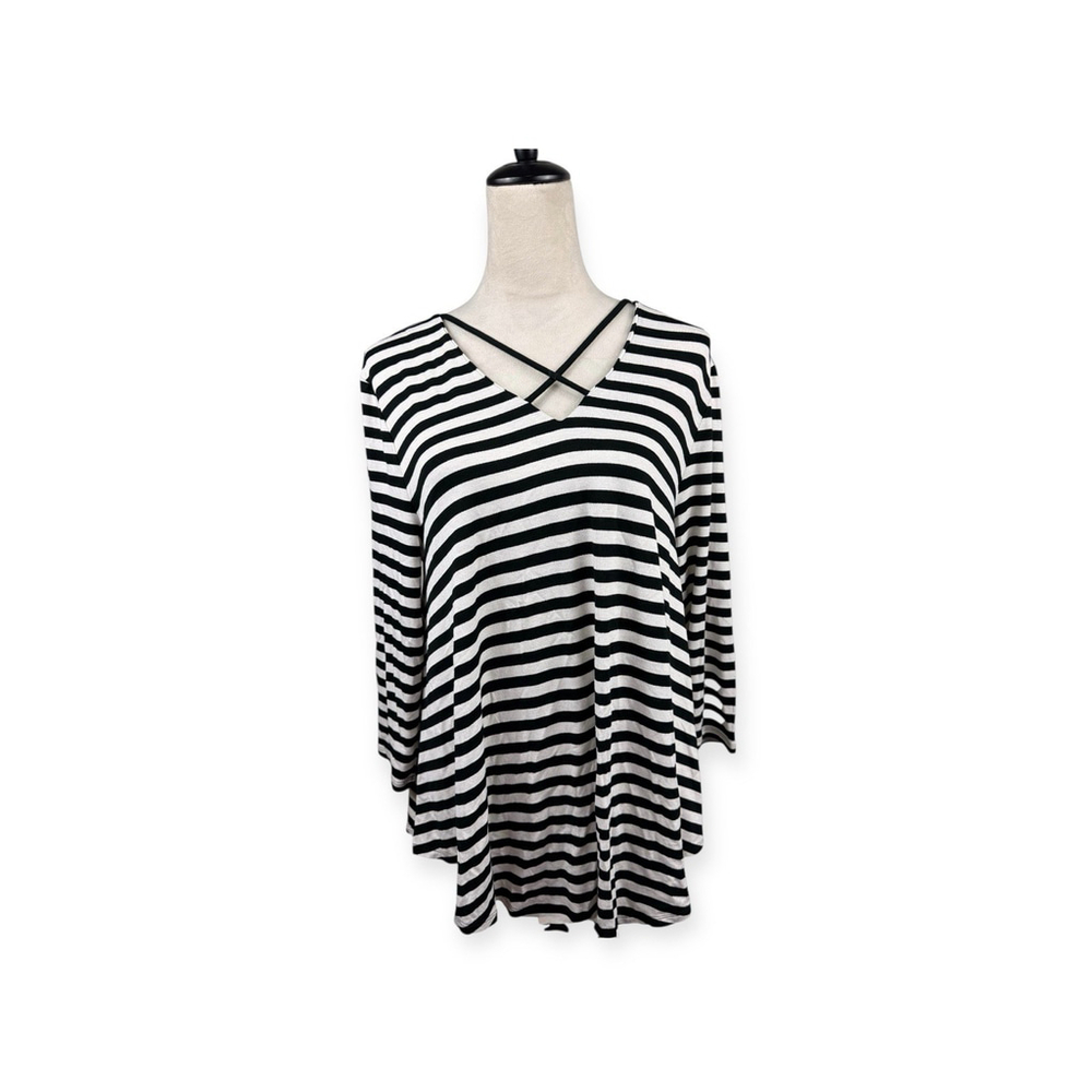 Chico’s Black & White Striped Top Criss Cross Neck size 3-XL/3 NWT